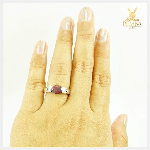 แหวนโกเมนแท้ สีแดงแก่ก่ำไฟดี สวยเก๋อยางมีสไตล์ แหวนพลอยแท้