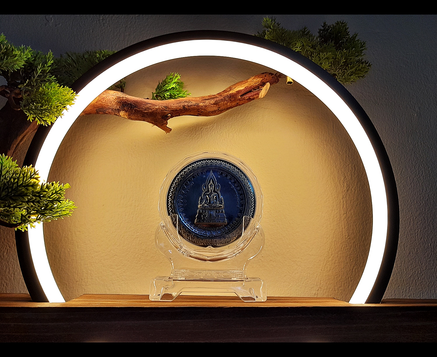 โคมไฟ วงแหวน - ประดับ ตกแต่ง บูชาพระ (ไฟสีเหลืองดวงจันทร์)