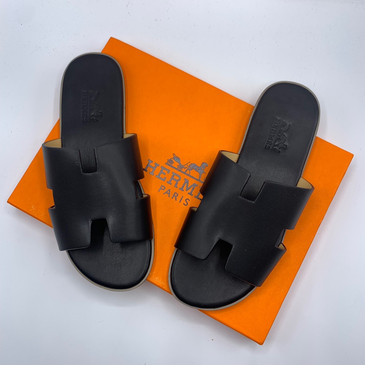 รองเท้าแตะ hm men sandal มีหลายสี หลายแบบ size 38-45 กดดูเพิ่ม