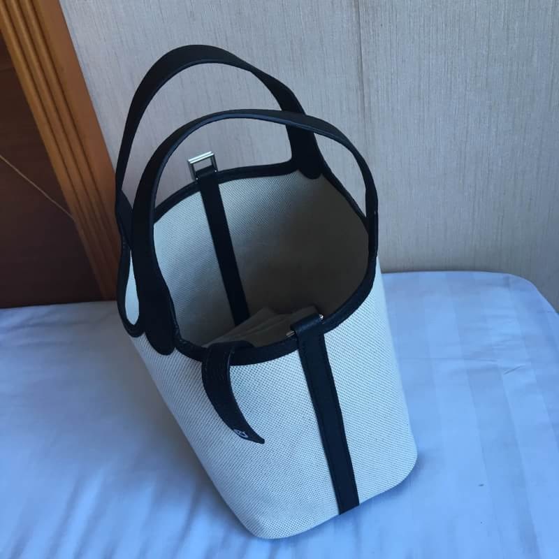 พร้อมส่ง กระเป๋า hm picotin canvas new 18 cm สายสีดำ