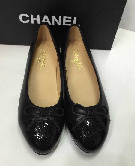 พร้อมส่ง รองเท้า cn flat lamb skin สีดำ สอบถามไซส์ได้ค่ะสต็อคของเปลี่ยนตลอด