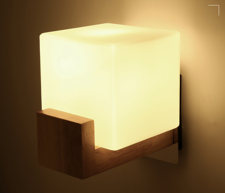 โคมไฟติดผนังไม้โมเดิร์น โป๊ะสี่เหลี่ยม 18x12cm รุ่น W6017