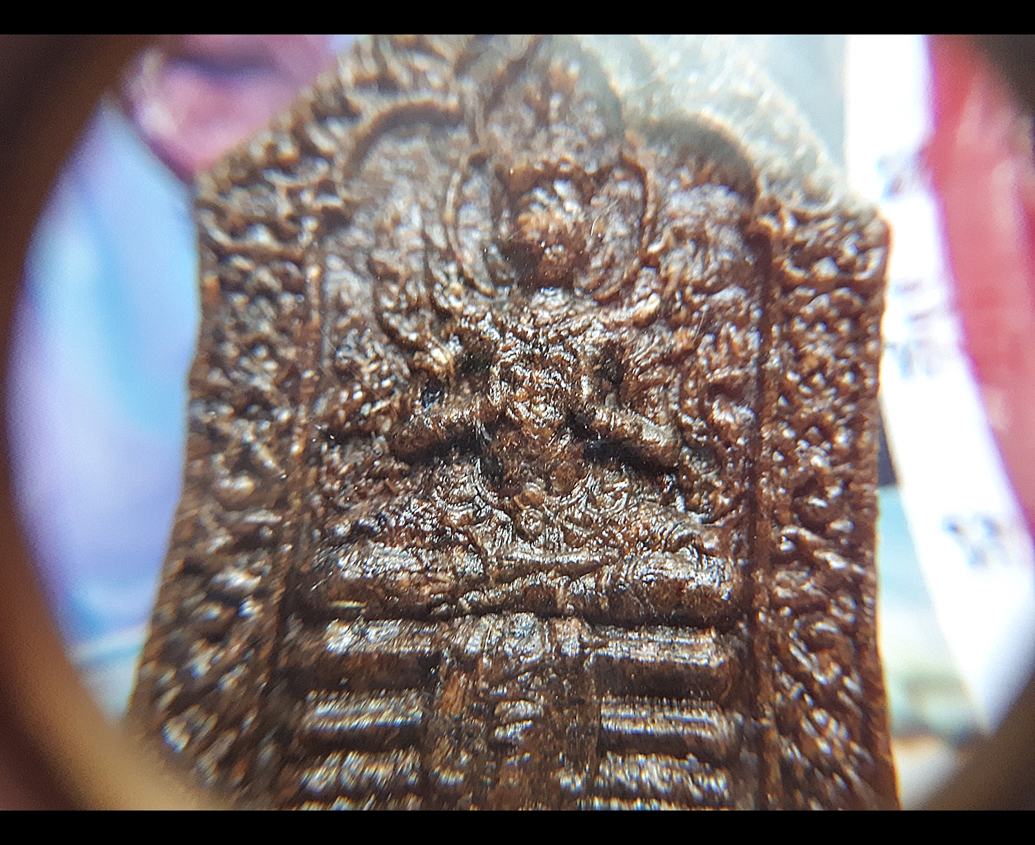 ขุนแผน มนต์พ่อเนื้อหอม พยัคฆ์ติดปีก(เพชรพญาธร) (องค์กรรมการ เนื้อผงผสมว่านต่างๆ ฝังตะกรุดสีเงิน 1ดอก) ปี2563 - ปู่จุก จอมอาคม