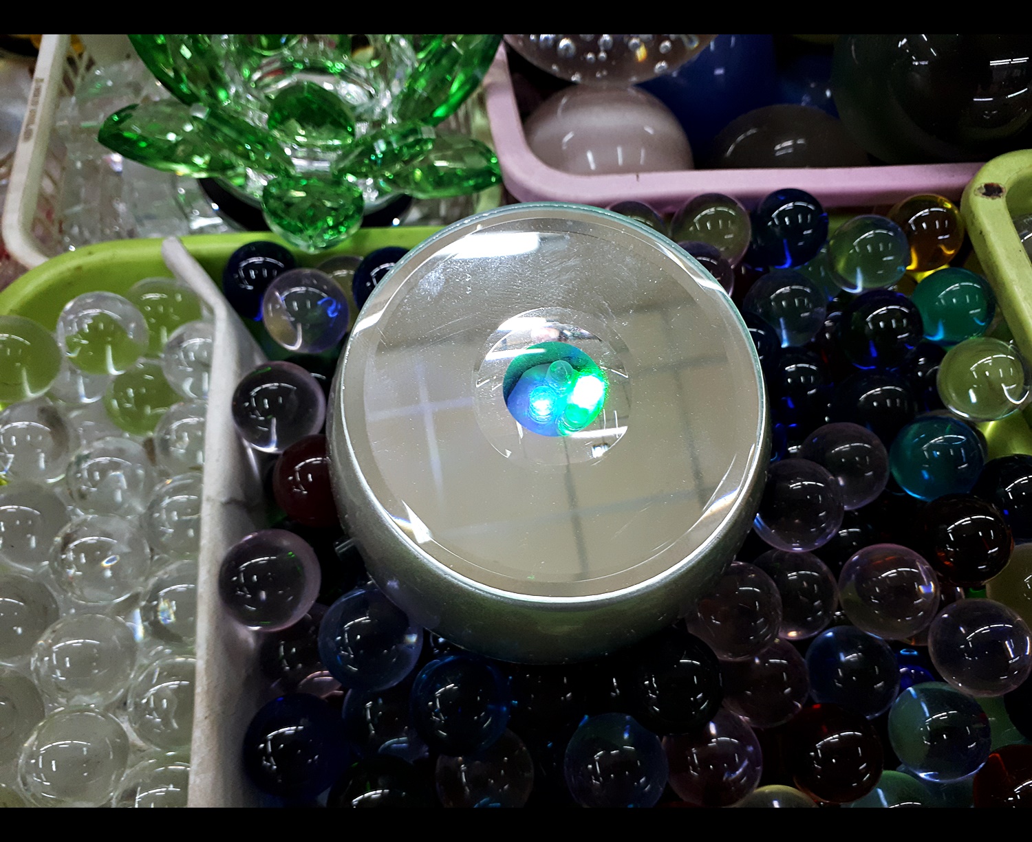 ฐานไฟส่องสว่าง สำหรับ วางลูกแก้ว ขนาด กลาง