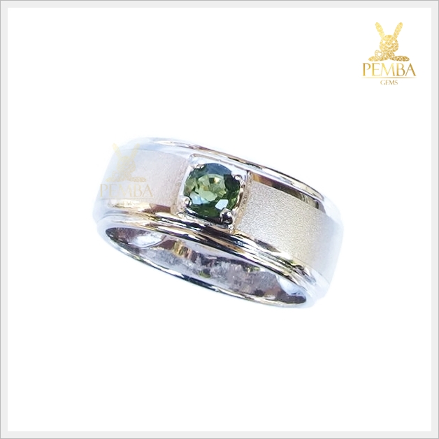 แหวนเขียวส่องแท้ เงินแท้925 ชุบทองคำขาว แหวนพลอยแท้