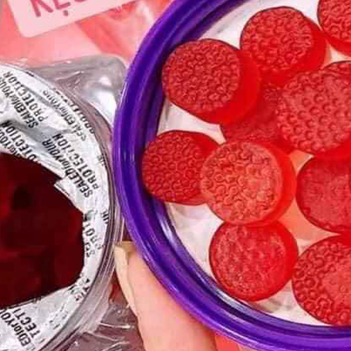 (แบ่งขาย 30 ชิ้น) Natrol Gummies Melatonin 5mg Strawberry เมลาโทนิน ชนิดเยลลี่รสสตรอเบอรี่ ทานง่าย ช่วยให้เราหลับสนิท หลับสบายในเวลากลางคืน เหมาะสำหรับผู้มีปัญหานอนไม่หลับ นอนหลับยาก หรือผู้มีอาการ Jet lag จากการเดินทาง