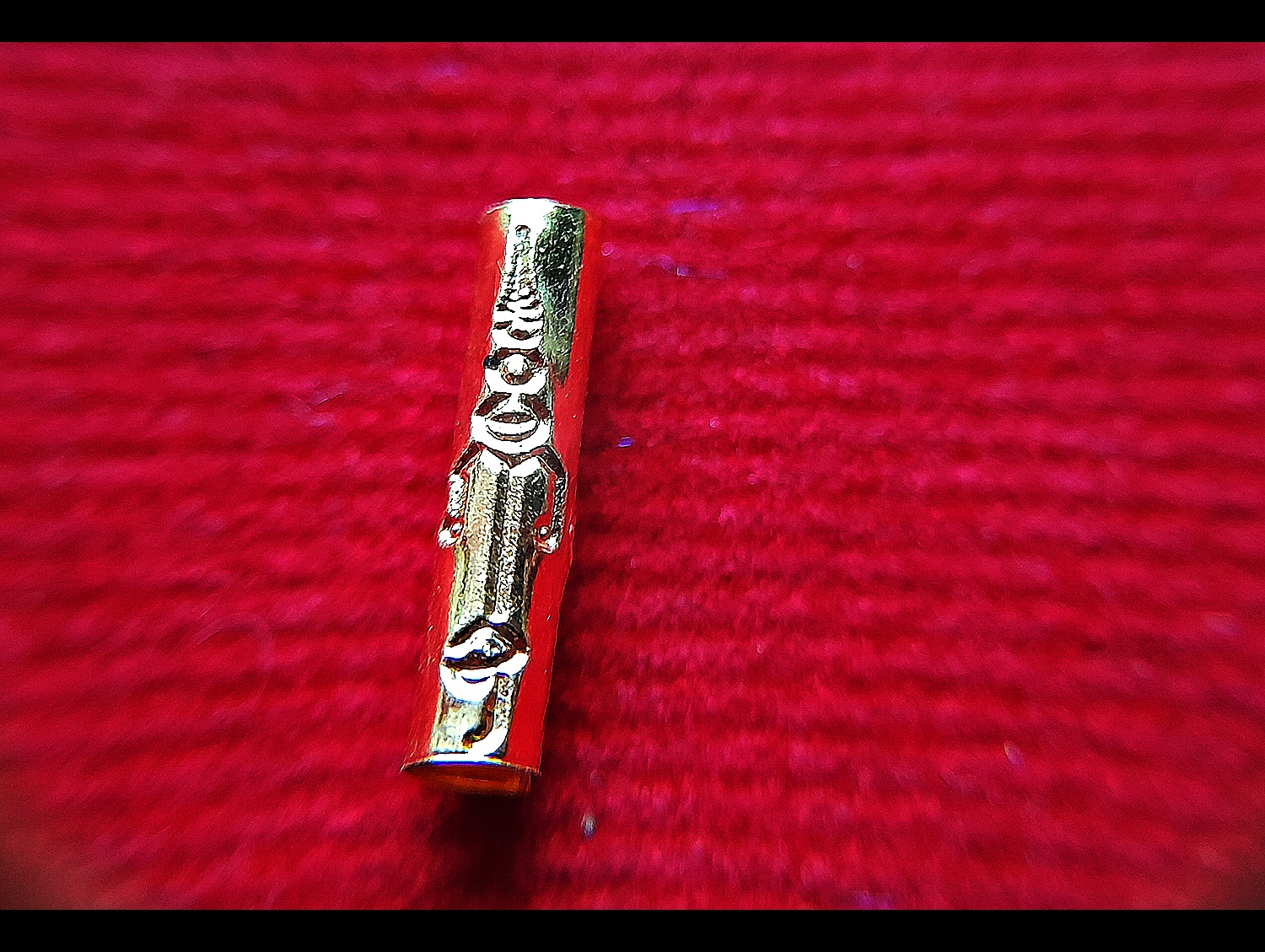 ตะกรุด(เล็ก) นะฤาชา (วิชาเสน่ห์เมตตามหานิยมชมชอบ สาย หลวงปู่ศุข วัดปากคลองมะข่ามเฒ่า) เนื้อทองคำ แท้ ปี2563