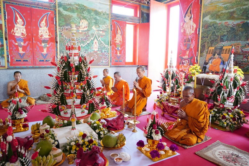 พระสมเด็จ พิมพ์ทรงไกเซอร์ หลัง หลวงปู่สมเด็จพระพุฒาจารย์โต(สมเด็จโต) เนื้อผง ปี2563 #รับประกันแท้ - หลวงพ่อเล็ก วัดท่าขนุน (พิธีเสกพร้อมสมเด็จองค์ปฐมพลิกชีวิตเนื้อทองคำวาระแรก)