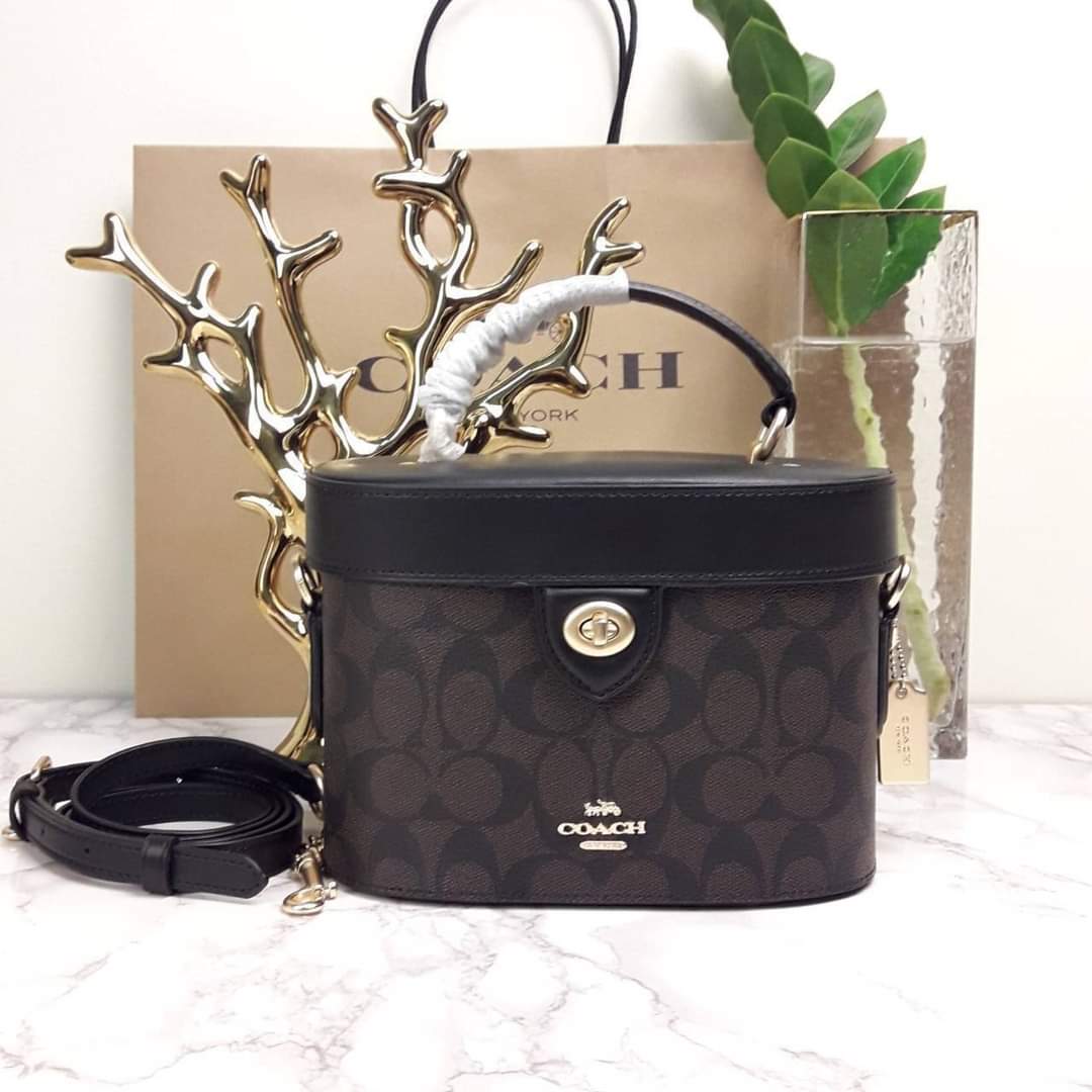 COACH KAY CROSSBODY IN SIGNATURE CANVAS (COACH F78277) (แอดไลน์ก่อนสั่งซื้อ)