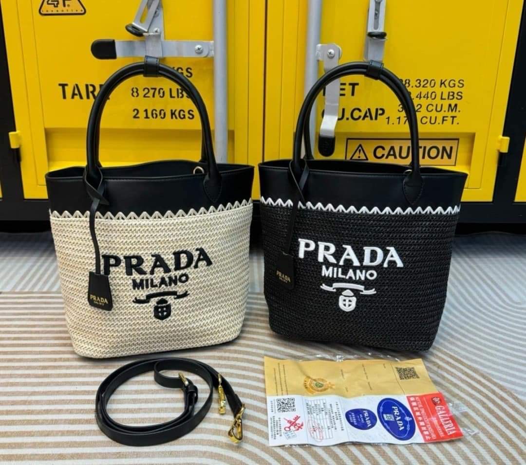 PRADA LOGO-EMBROIDERED STRAW TOTE BAG (แอดไลน์ก่อนสั่งซื้อ)