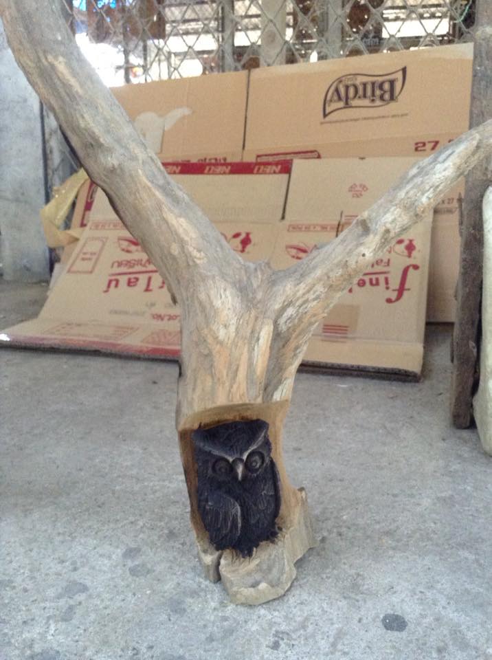 ไม้สักแกะลาย นกฮูก กว้าง8 สูง36 ซม.