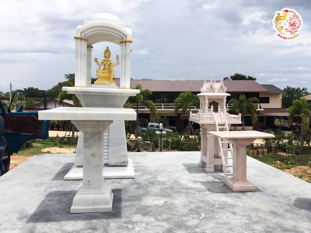 ศาลพระพรหมหินอ่อนขาวเทา ขนาดฐานกว้าง 108 ซม ยาว 108 ซม