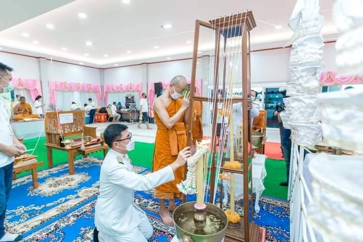 เหรียญ หลวงพ่อกวย (รุ่นแรก ทรงเสมา ฐานหน้า#พญาเสือโคร่ง(#มหาอำนาจ) หลัง พญา #หนุมาน4กร(#ครูแรง) (#ธงชัย #พระขรรค์ #จักร #ตรีศูล)) ปี2565 เนื้อมหาชนวน ไม่ตัดปีก ตอก9โค็ด #ชุดกรรมการ #รับประกันแท้