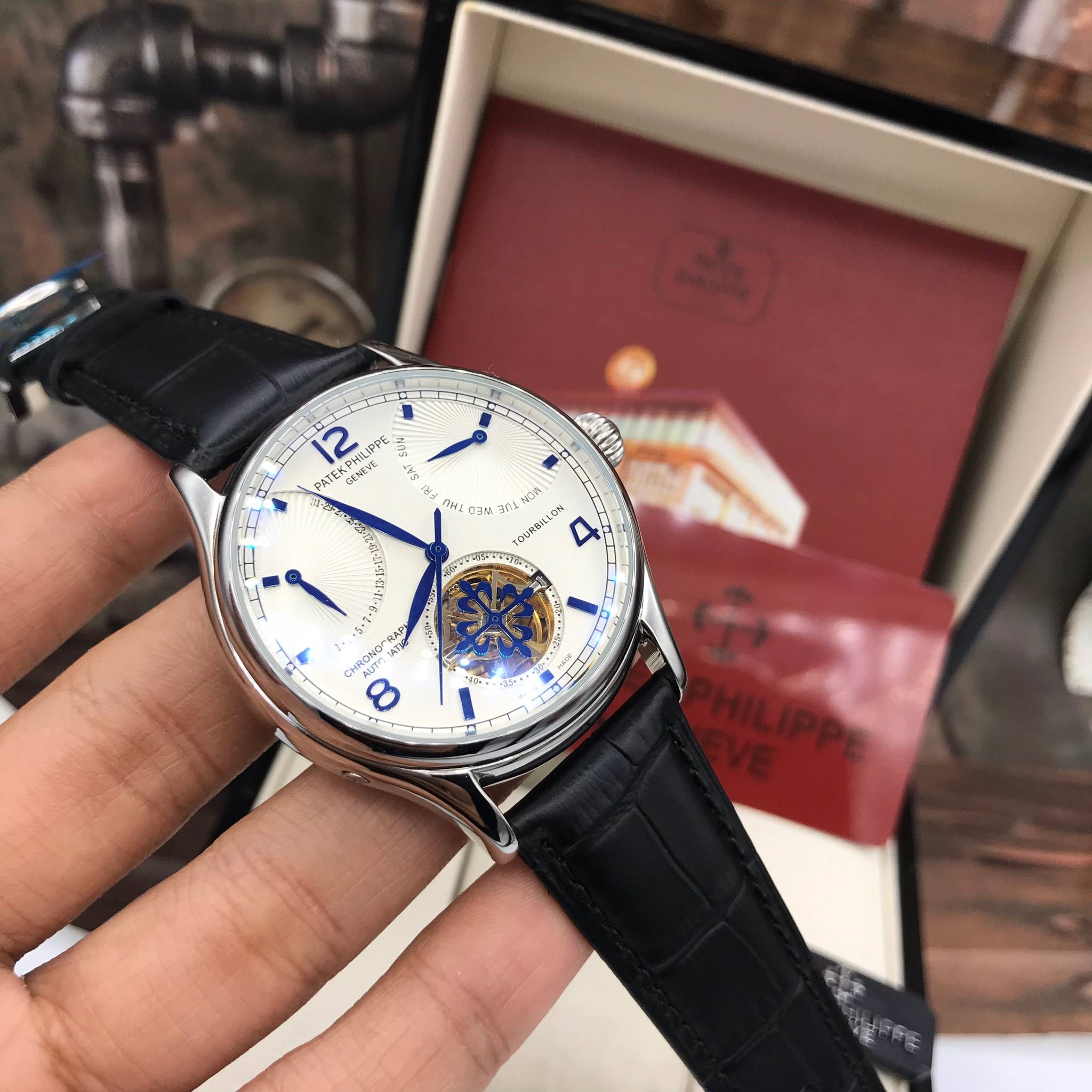 นาฬิกา Patek Philippe สีเงิน หน้าขาว งานเกรด Top Mirror Swiss