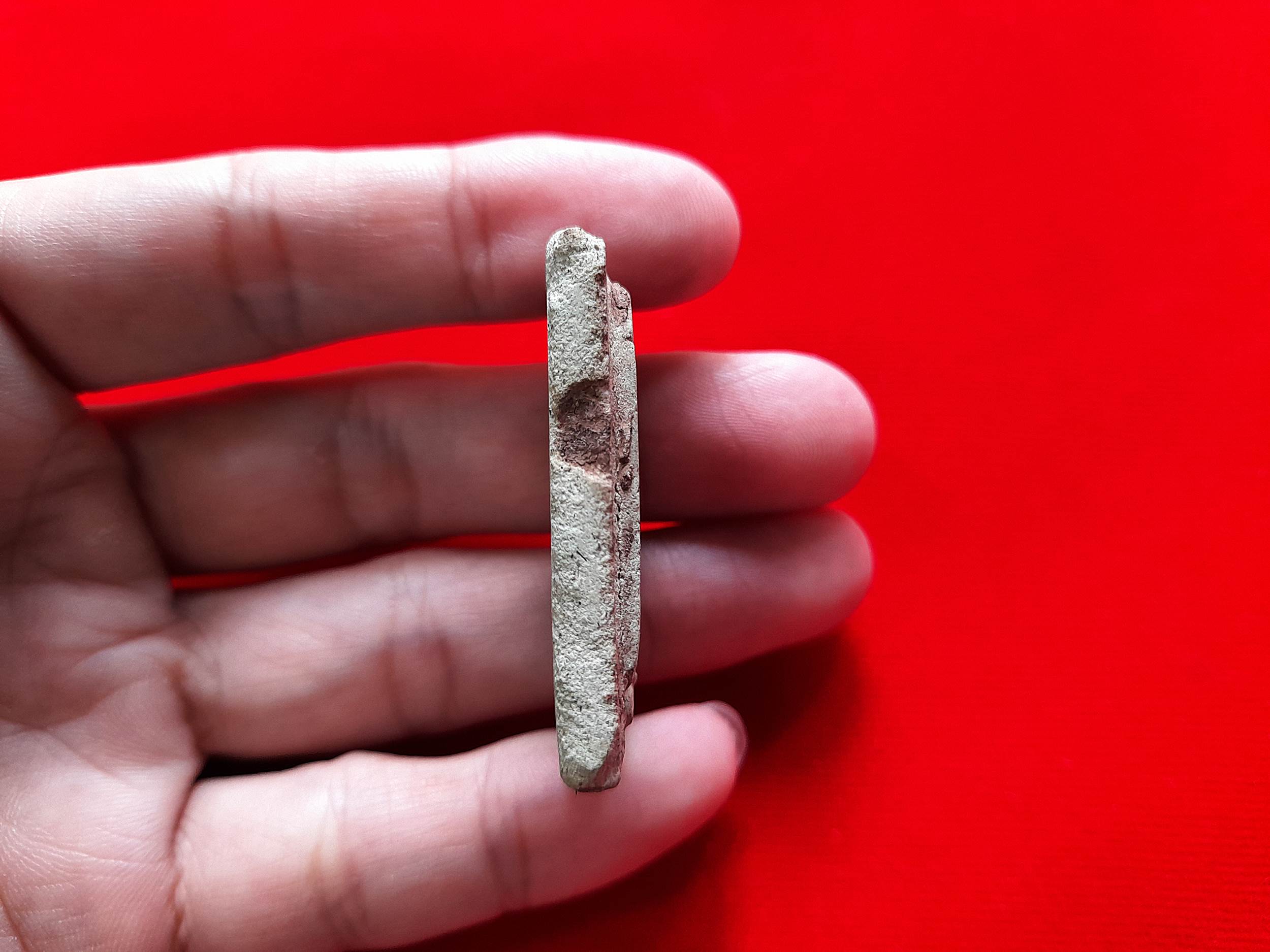 พระแหวกม่าน หลังยันต์นะพรชัย (มีเส้นผมเกศา) รุ่น2 ปี2525 (ชุดพระเครื่องที่บรรจุไห) #รับประกันแท้และทันยุค - หลวงพ่อยงยุทธ วัดเขาไม้แดง จ.ชลบุรี