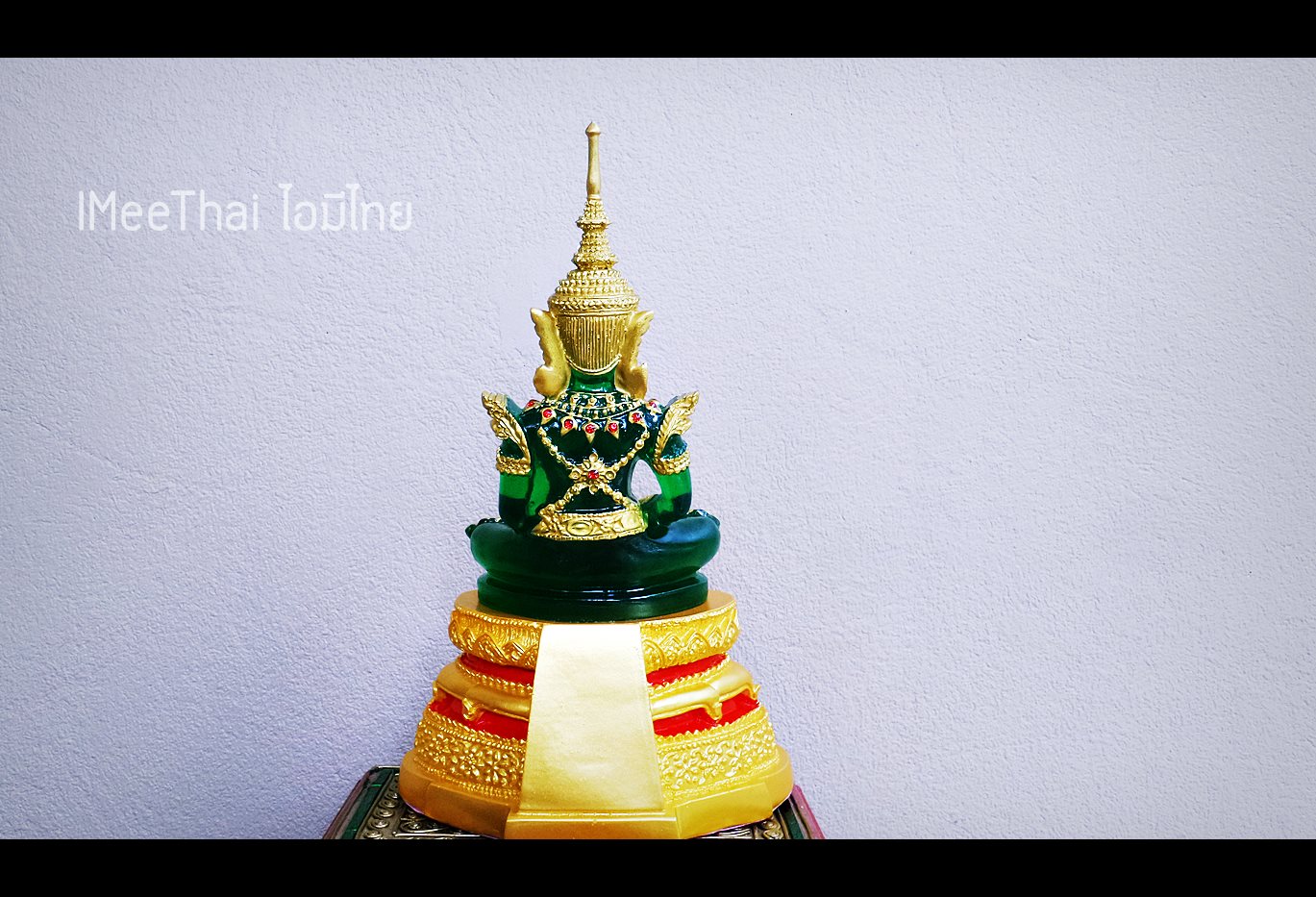 พระแก้วมรกต ปาง ฤดูร้อน ทรงเครื่องจักรพรรดิ์ เนื้อเรซิ่น หน้าตัก 5 นิ้ว ขนาดพระบูชา