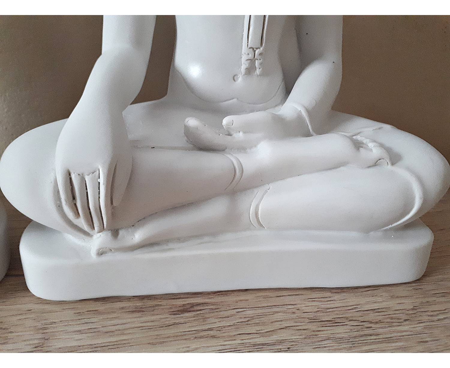 รูปหล่อ พระพุทธรูป เชียงแสนสุโขทัย ปางสมาธิ ปางมารวิชัย เนื้อเรซิ่น สีขาวงา - (หน้าตัก9นิ้ว สูง13.5นิ้ว ลึก5นิ้ว)