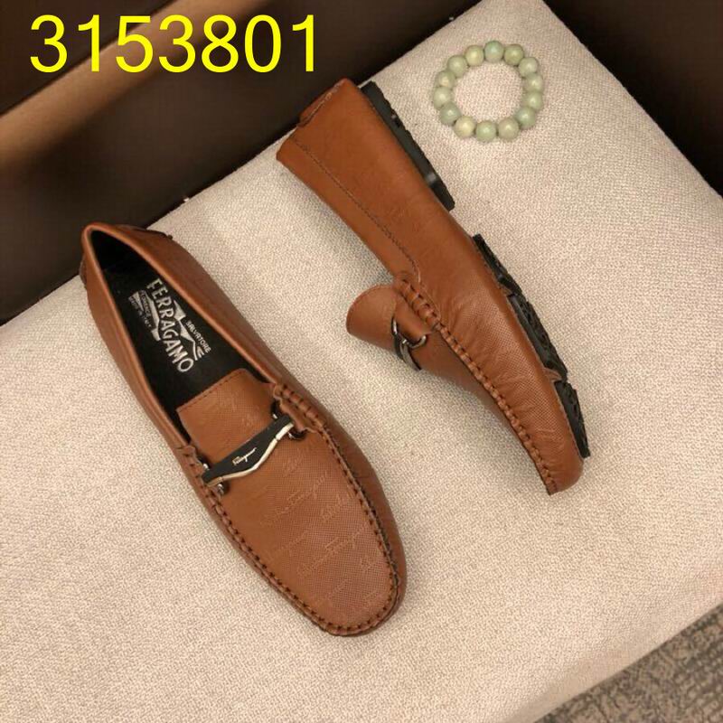 hm men แบบอีกเยอะกดดูด้านในค่ะ size 38-44 ,45-46 มีบางแบบ