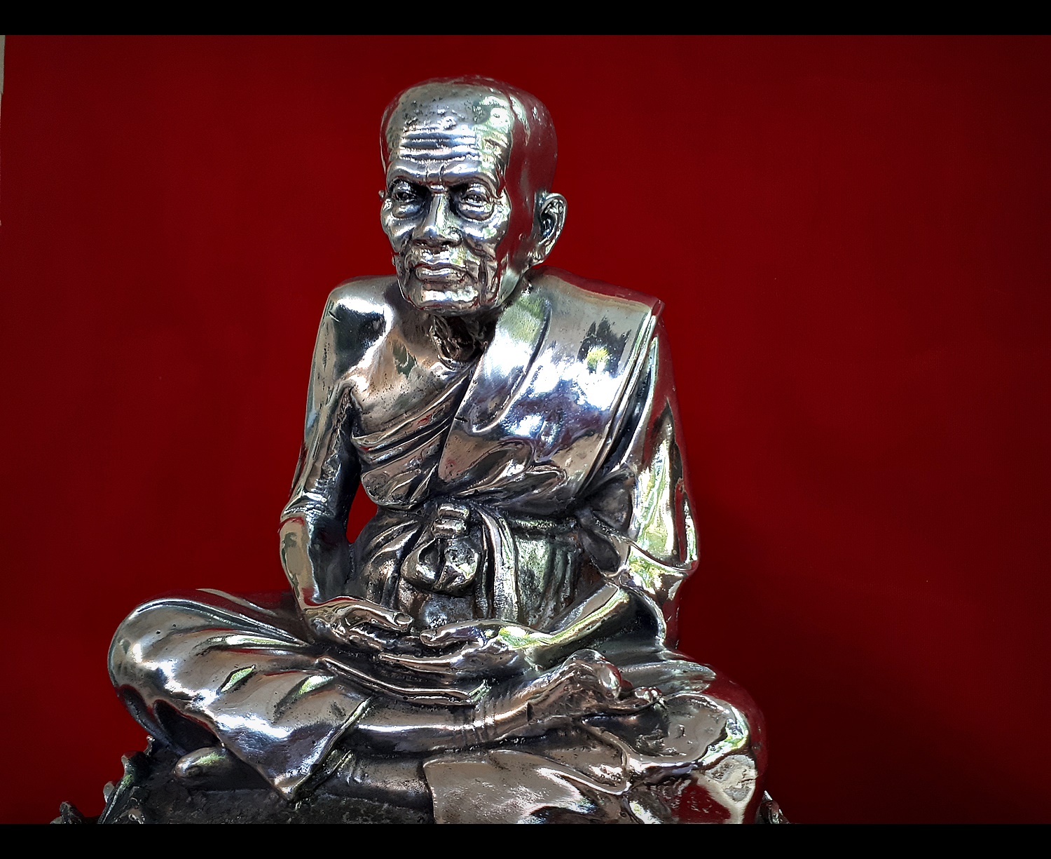 หลวงปู่ทวด องค์ใหญ่ หน้าตัก 9นิ้ว เนื้อเงิน