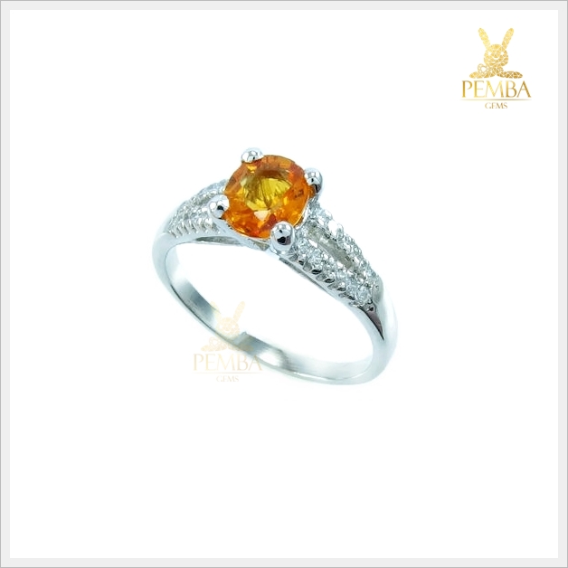 แหวนบุษราคัมแท้ สีเหลืองทอง(บุษร์น้ำทอง) เงินแท้ ชุบทองคำขาว แหวนพลอยแท้