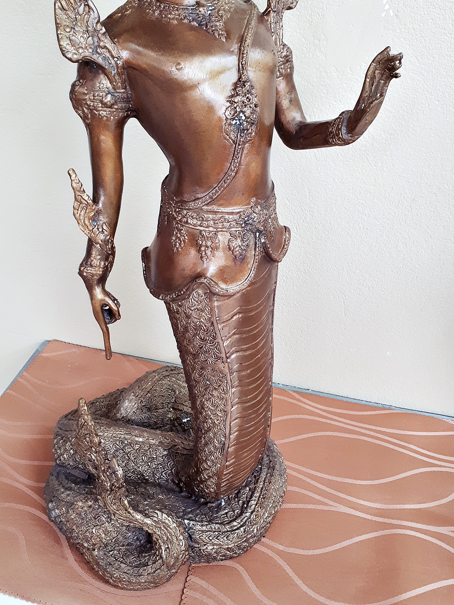 รูปหล่อ พญานาคราช คู่ (ท่านปู่นาคา-ปู่ศรีสุทโธ ท่านยานาคี-ศรีปทุมวัน) พญานาคปรก 9ตน 9หัว โลหะทองเหลืองรมดำ (ขนาดบูชา องค์ขนาดใหญ่ สูง 25นิ้ว) (ขายปลีก ขายส่ง)