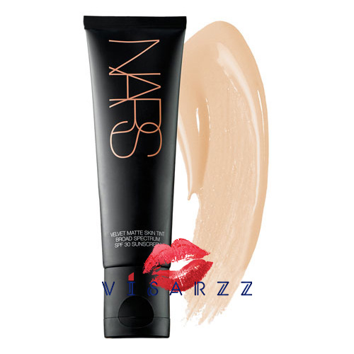 (# Alaska) Nars Velvet Matte Skin Tint SPF30 / PA+++ 50mL # Light 2 Alaska รองพื้นสูตรปราศจากน้ำมัน เนื้อบางเบา เกลี่ยง่ายเรียบลื่นดุจกำมะหยี่ ให้ผลลัพธ์ผิวสวยทันสมัยแบบแมตต์