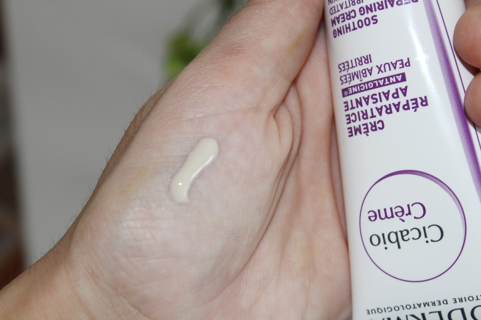 Bioderma Cicabio Creme 40mL ฟื้นฟูผิว ให้แผลหายเร็วขึ้นอย่างมีประสิทธิภาพ เร่งกระบวนการสร้างเซลล์ผิวใหม่ บรรเทาอากาศระคายเคืองคัน ลดการเกา หลังทำเลเซอร์หรือทรีทเม้นท์ที่ไม่เกิดแผล