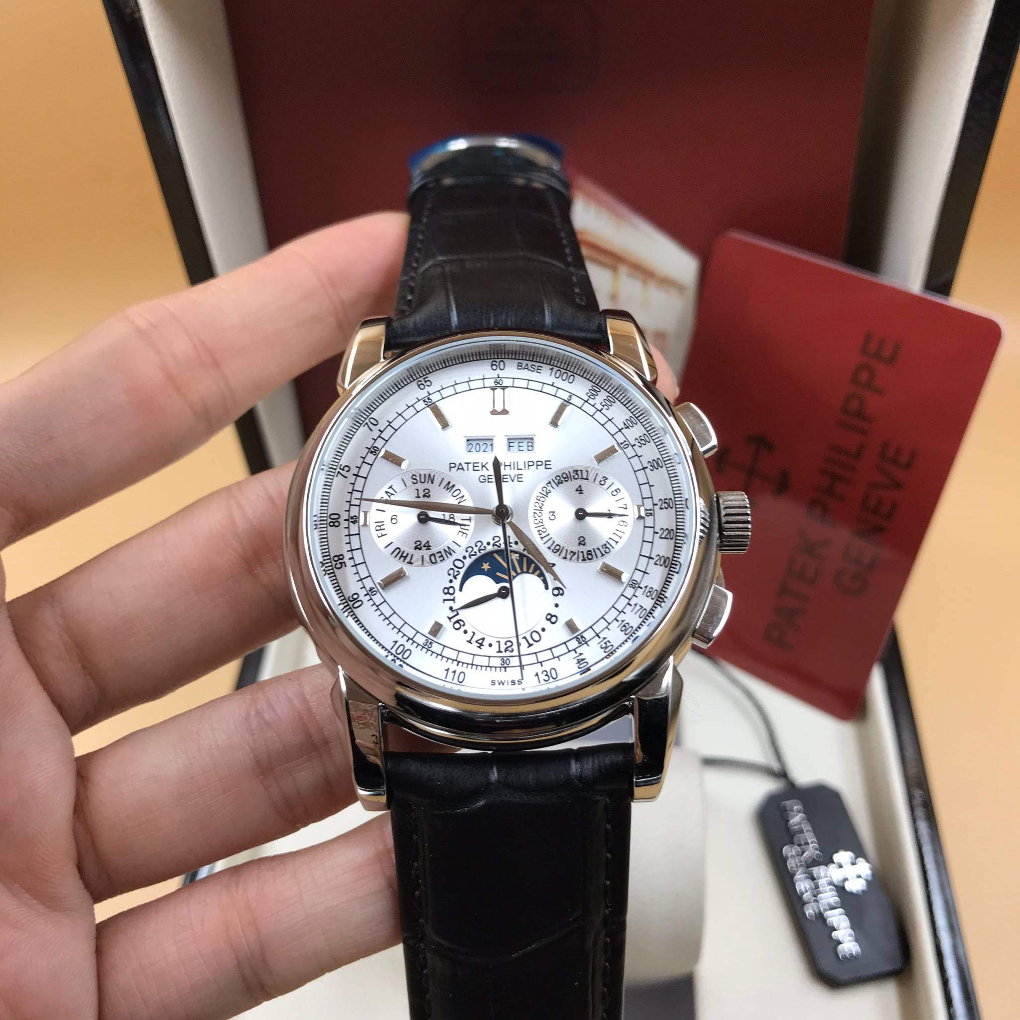 นาฬิกา Patek Philippe Perpetual Calendar หน้าปัดสีเทาเงิน สายหนังสีดำ งาน Mirror Swiss