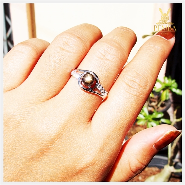 แหวน Black Star Sapphire บางกะจะ เงินแท้925 ชุบทองคำขาว แหวนพลอยแท้