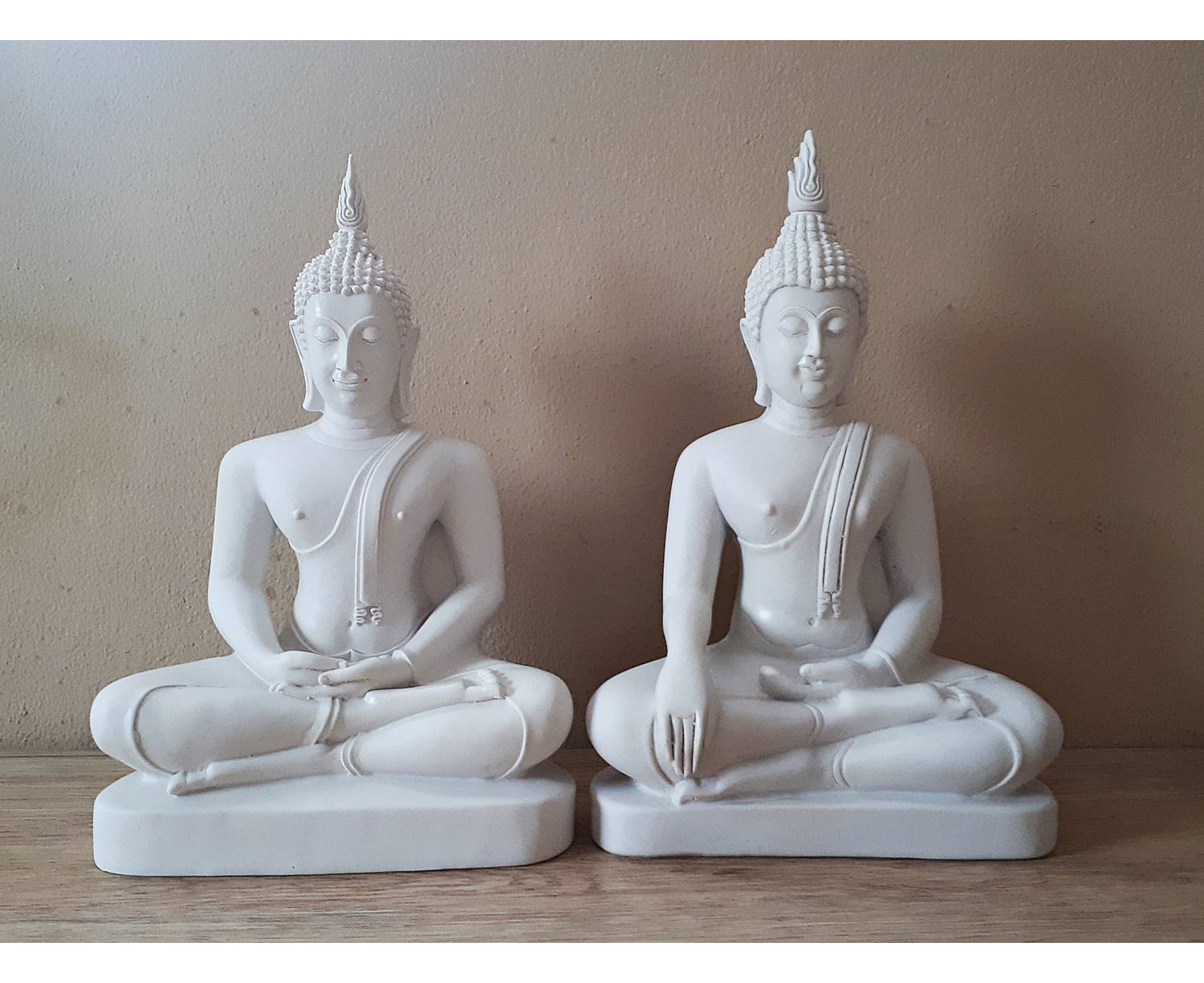 รูปหล่อ พระพุทธรูป เชียงแสนสุโขทัย ปางสมาธิ ปางมารวิชัย เนื้อเรซิ่น สีขาวงา - (หน้าตัก9นิ้ว สูง13.5นิ้ว ลึก5นิ้ว)