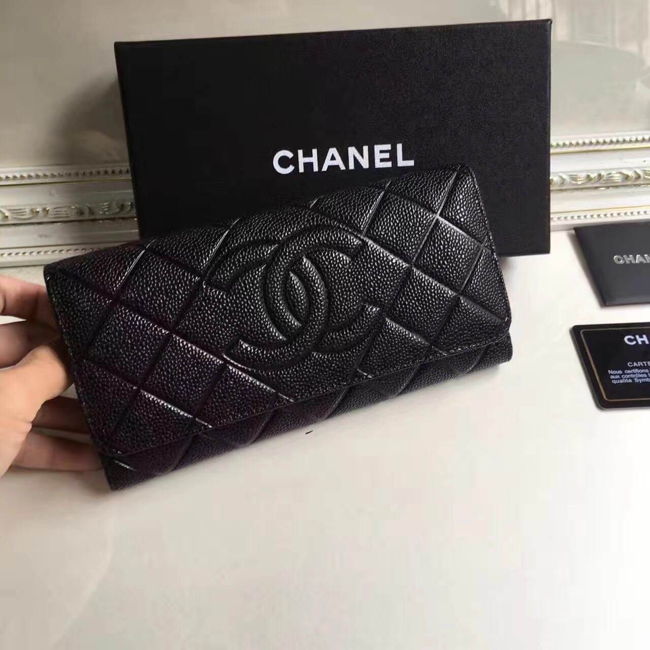 กระเป๋าสตางค์ cn wallet caviar skin สีดำ cc logo