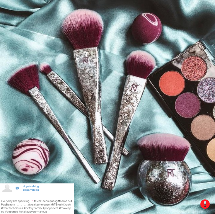 Real Techniques Brush Crush Volume II 302 Blush Brush Limited Edition แปรงปัดแก้ม รุ่นลิมิเต็ด ด้วยรูปทรงและสีสันสุดหรู ด้ามแปรงสีเงินระยิบระยับและขนแปรงสีม่วงสุดหรู