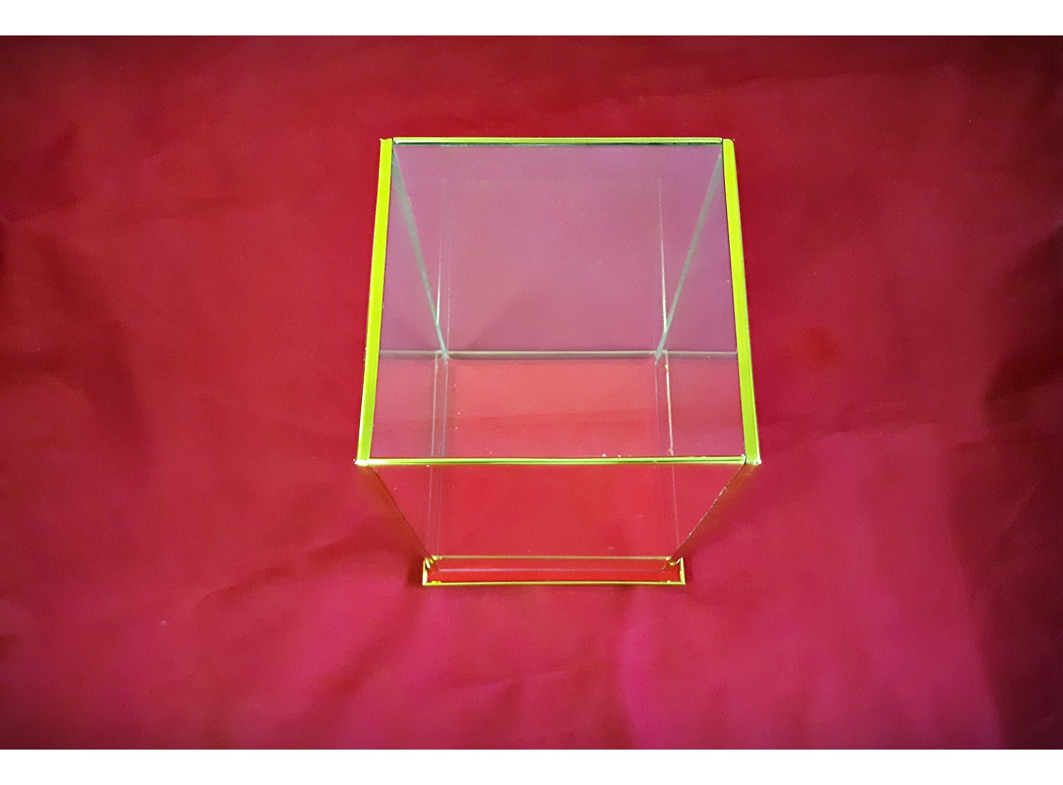 ตู้ครอบแก้วกระจก ทรงสี่เหลี่ยม ครอบใส่ พระพุทธรูป วัตถุมงคล หน้าตัก5นิ้ว (ราคา ขายปลีก ขายส่ง)