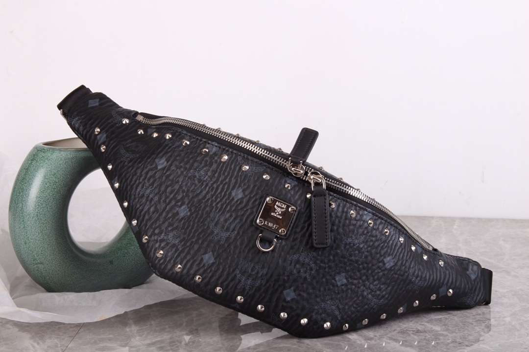 กระเป๋า mcm คาดอก คาดเอว 36x20cm