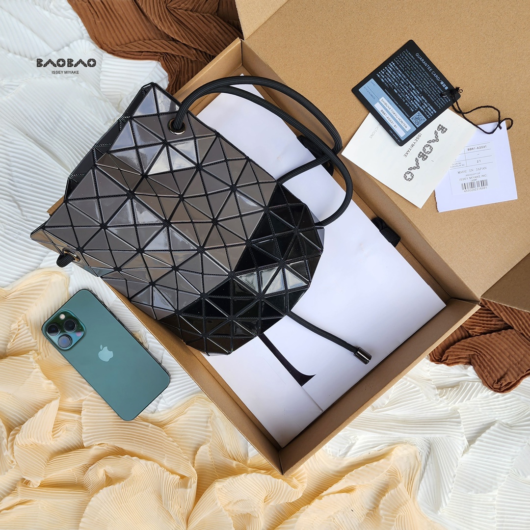 กระเป๋า issey wring ขนมจีบ 10 นิ้ว มีหลายสี