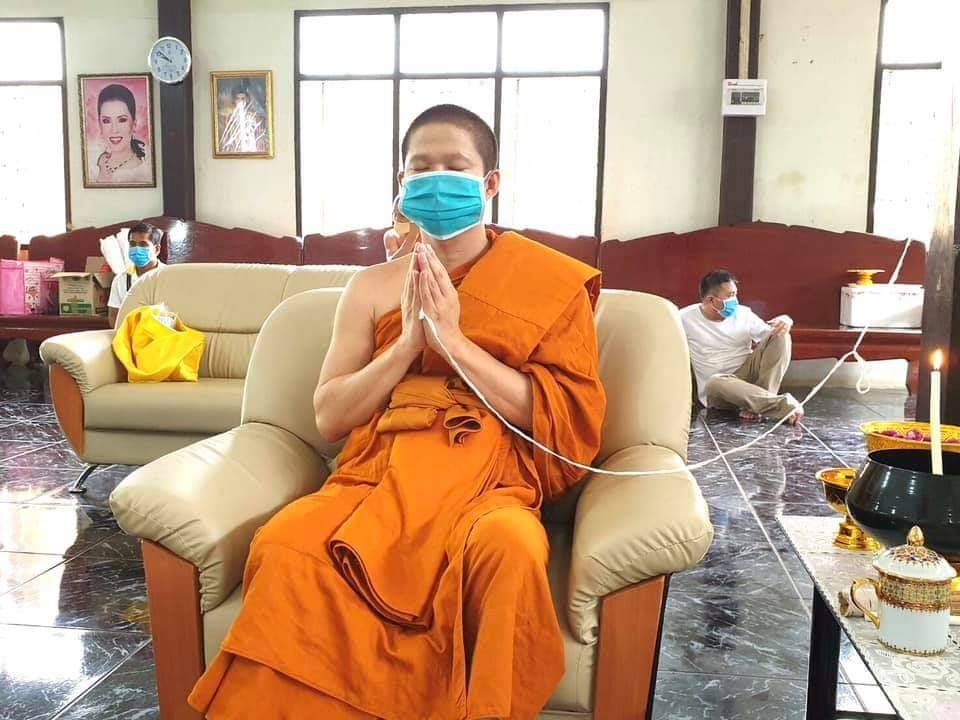 ลูกอมหนุนดวง เนื้อผงพุทธคุณ ตอกโค็ด8