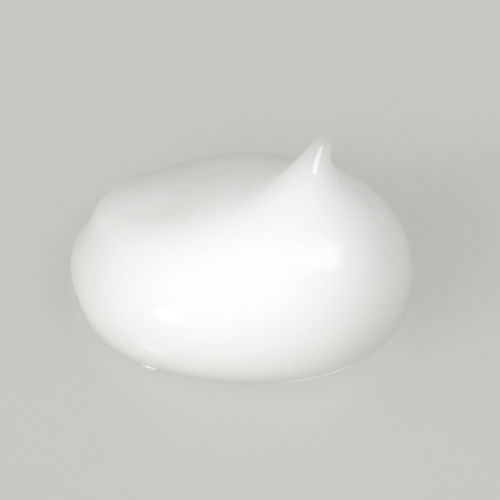 (อันดับ 1 @Cosme ปี 2015) Minon Amino Moist Charge Milk 100g มิลค์โลชั่นบำรุงผิวหน้า อ่อนโยนแม้ผิวบอบบางแพ้ง่าย มอบความนุ่มชุ่มชื้นให้ผิว ด้วยอะมิโน 9 ชนิด และส่วนผสมที่อ่อนโยนต่อผิวบอบบาง เก็บกักความชุ่มชื้นให้ผิว ป้องกันไม่ให้ผิวแห้งและเกิดริ้วรอยได้ง่า