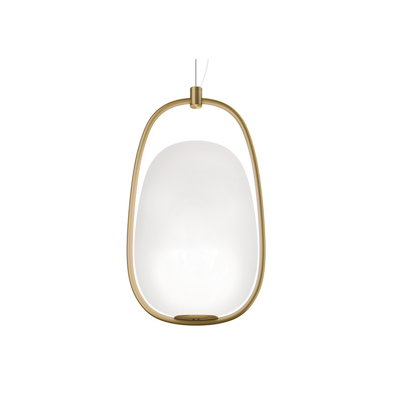 โคมไฟแขวนเพดานสไตล์โมเดิร์นโป๊ะแก้วทรงวงรีสีขาวขุ่นโครงสีทอง [GB-9770]