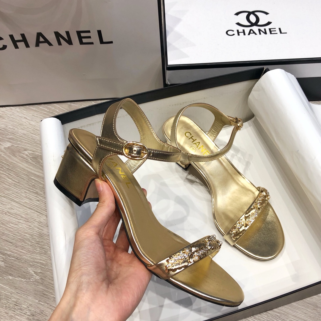 รองเท้า cn heel sandal สีดำ ขาว ทอง size 34-42