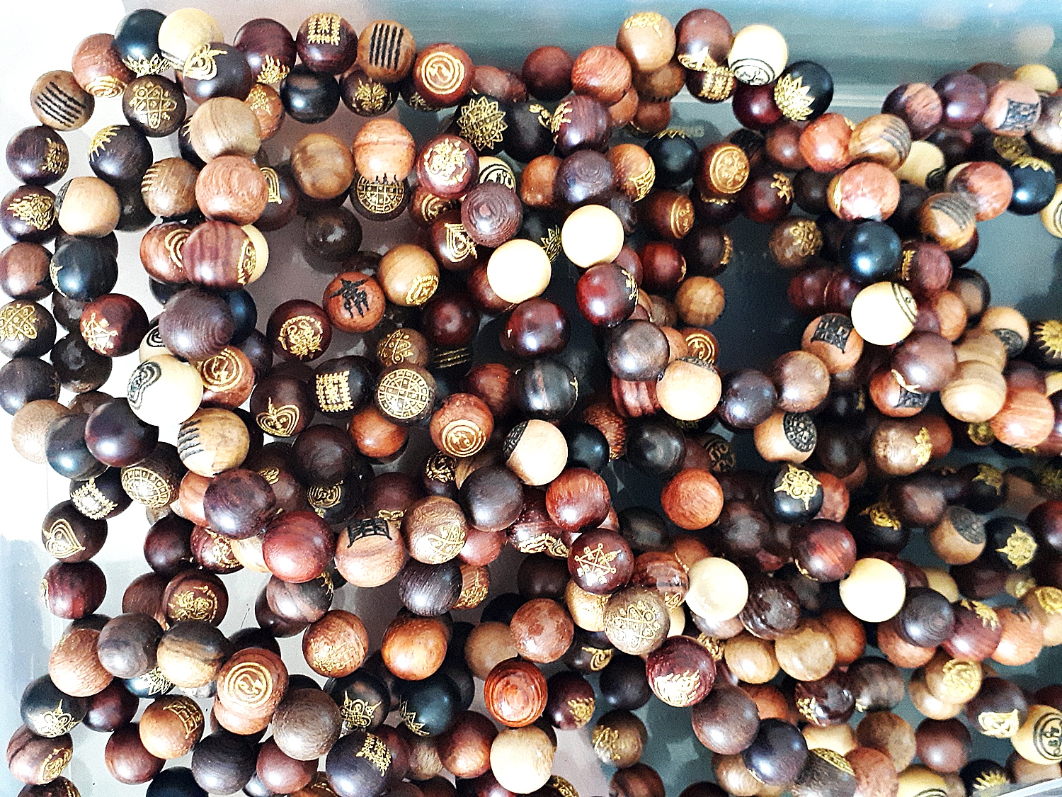 ประคำ ข้อมือ (รวมไม้มงคล) (สลักรวมยันต์ ยิงเลเซอร์) (งานสั่งทำ ขายปลีก ขายส่ง)