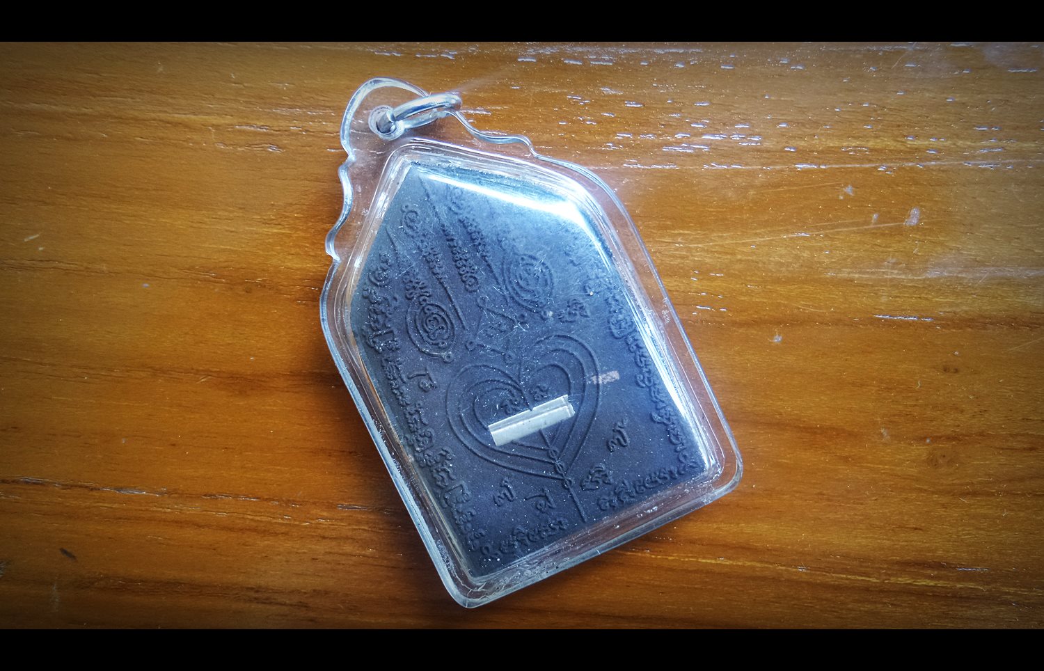 อิ้นขี่เพชรพญาธร และ ขุนแผนพรายสิเน่หา ด้านหลังฝังนางกินรี หลวงปู่ครูบาคำเป็ง