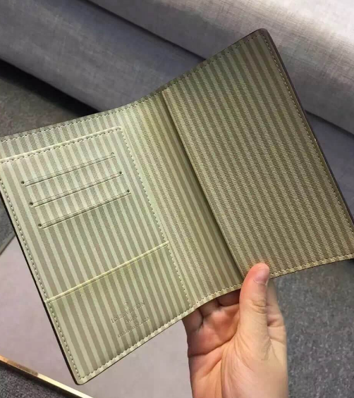 ซองใส่พาสปอร์ต lv passport cover รุ่นใหม่ ลายปิกาจู ,คิตตี้