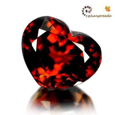 พลอยเพทายดิบ ไม่ผ่านการอบ Zircon รูปหัวใจ สีส้มเข้ม ความสะอาดมองตาเปล่าไม่มีตำหนิ ไฟดีเต็มเม็ด เจียระไนสวย รูปร่างสวย