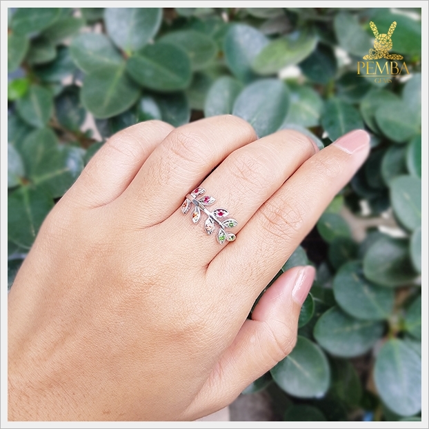 แหวนพลอยแท้ 3 สี ดีไซน์ใบมะกอกสุดเก่ เงินแท้ ชุบทองคำขาว แหวนพลอยแท้