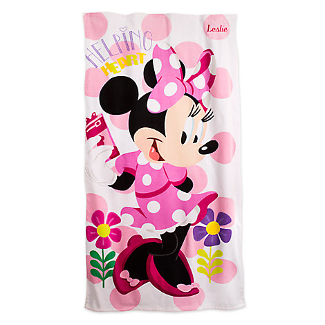 ผ้าเช็ดตัว Minnie Mouse Happy Helpers Beach Towel จาก Disneystore อเมริกา