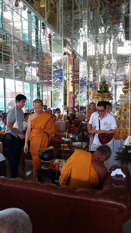 รูปหล่อ หลวงพ่อศักสิทธิ์ วัดท่าซุง (พระบูชา ขนาดตั้งบูชา หน้าตัก5นิ้ว สูง8นิ้ว) ปี2561 - หลวงพ่อเล็ก วัดท่าขนุน ร่วมปลุกเสก