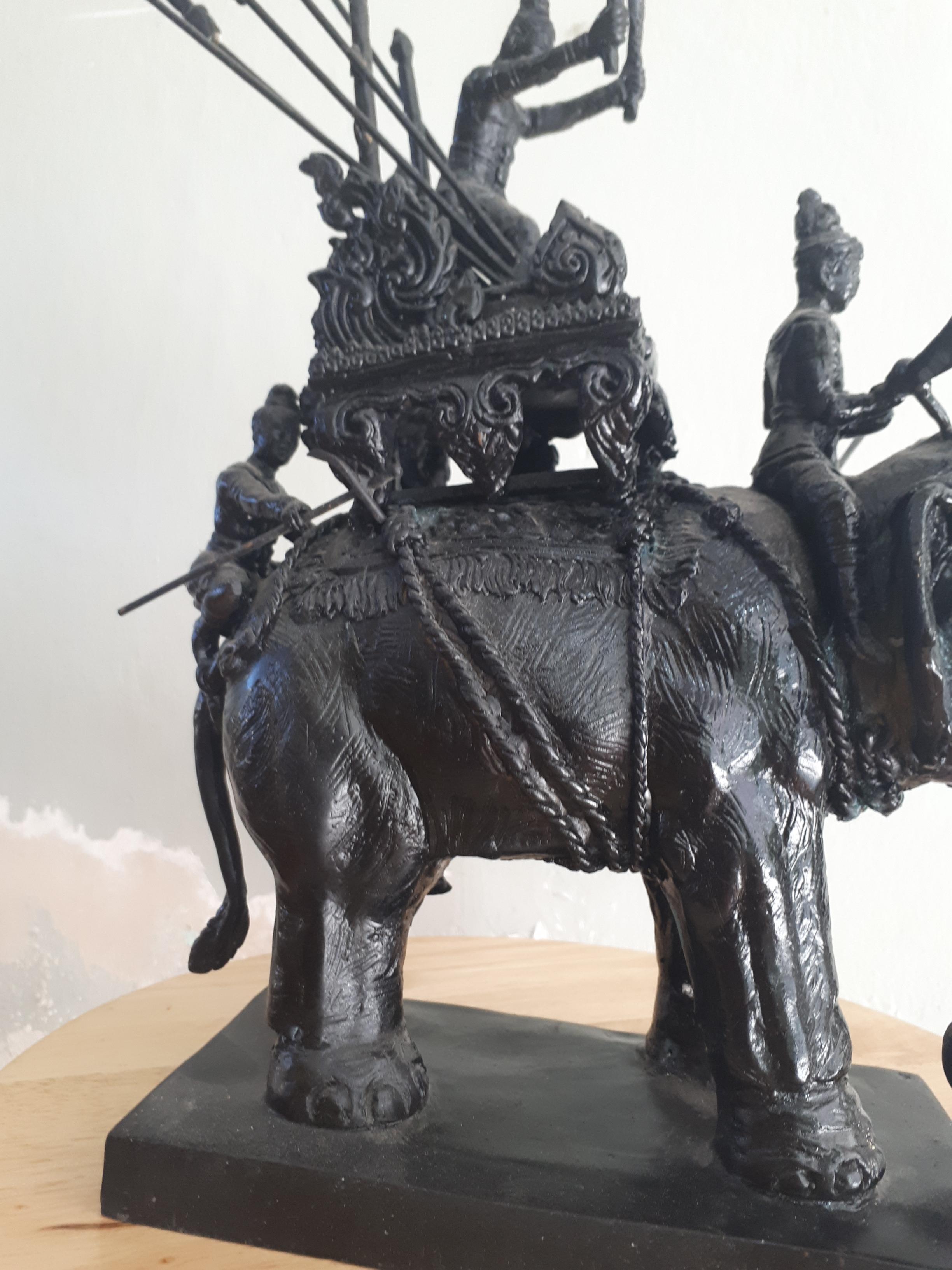 รูปหล่อ พระเจ้าพรหมมหาราช ทรงประทับขี่ช้างศึก ช้างพลายประกายแก้ว ออกศึก เนื้อโลหะรมดำ ปี2555 #รับประกันแท้ (องค์ใหญ่ ขนาด สูง14นิ้ว ฐาน7นิ้ว)