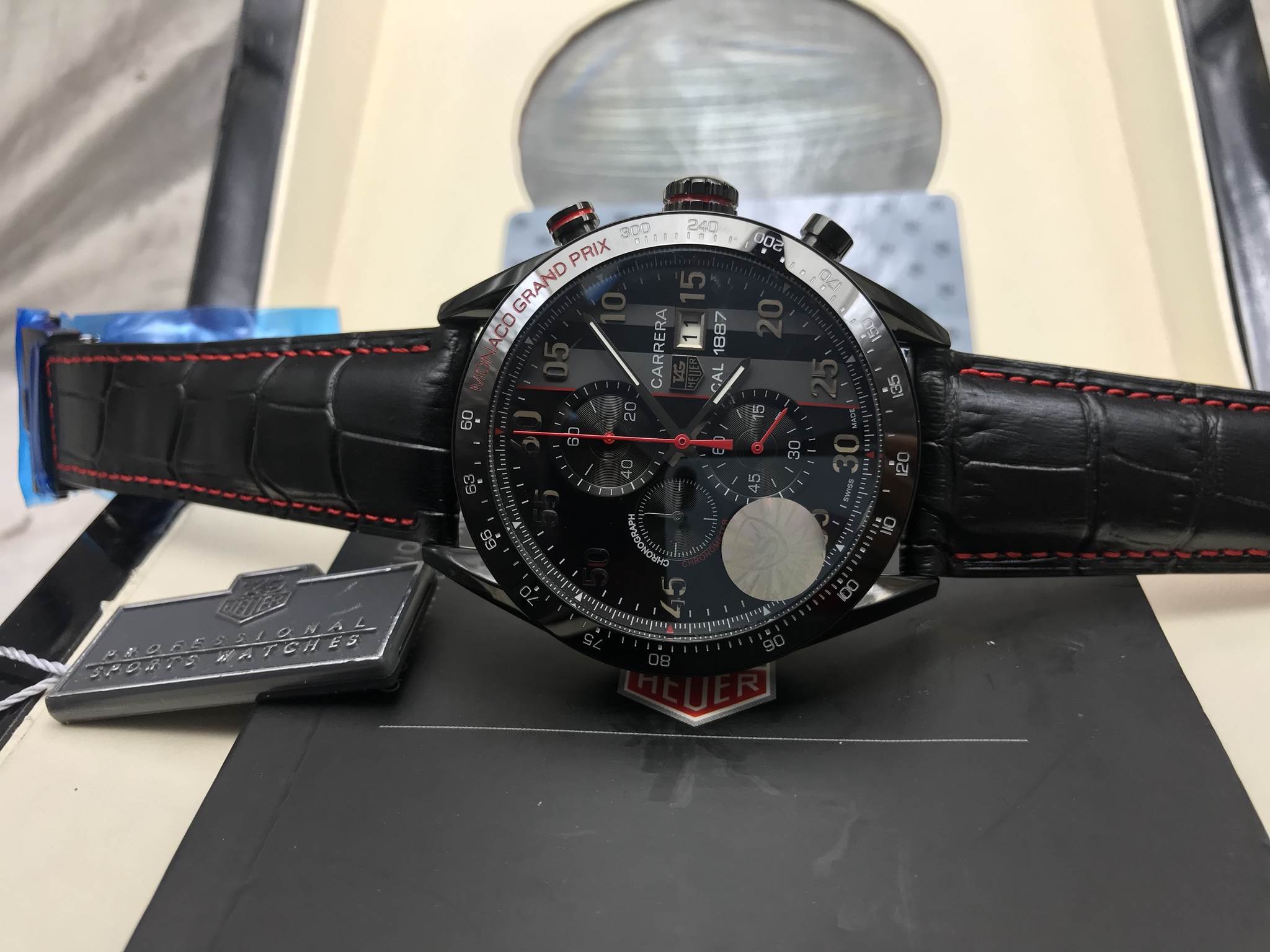 นาฬิกาTAG Heuer Carrera Cal.1887 Day-Date Chronograph ขอบดำ ตัวเรือนสีดำ สายหนังดำ ด้ายแดง