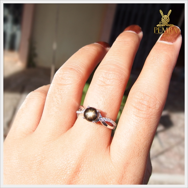แหวน Black Star Sapphire สวยเก๋ มีเสน่ห์น่าค้นหา แหวนพลอยแท้