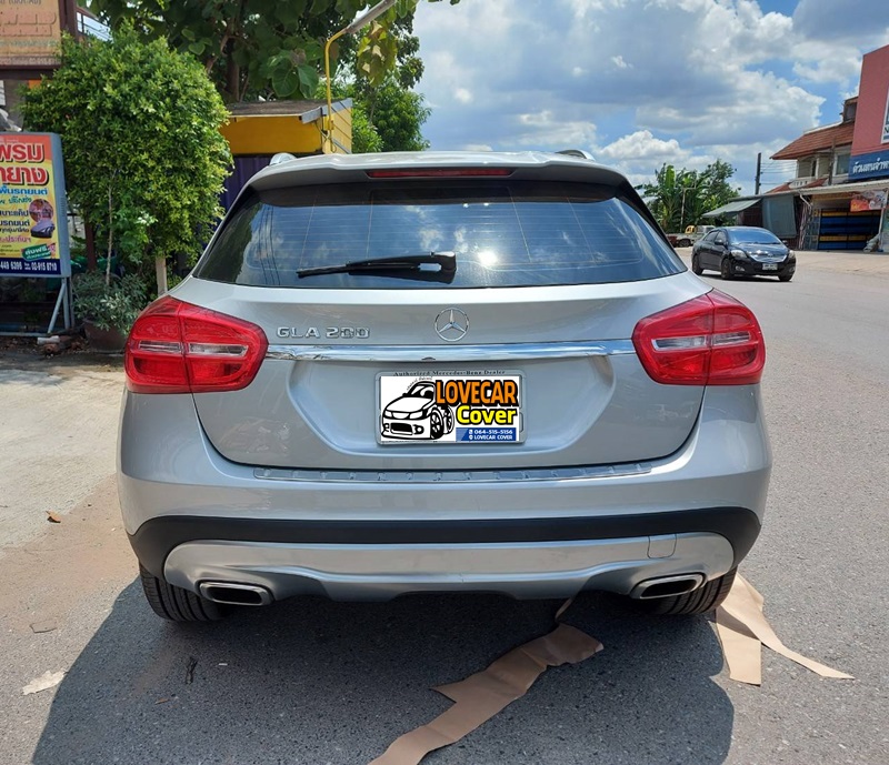 พรมปูพื้นรถยนต์เข้ารูป Benz GLA200